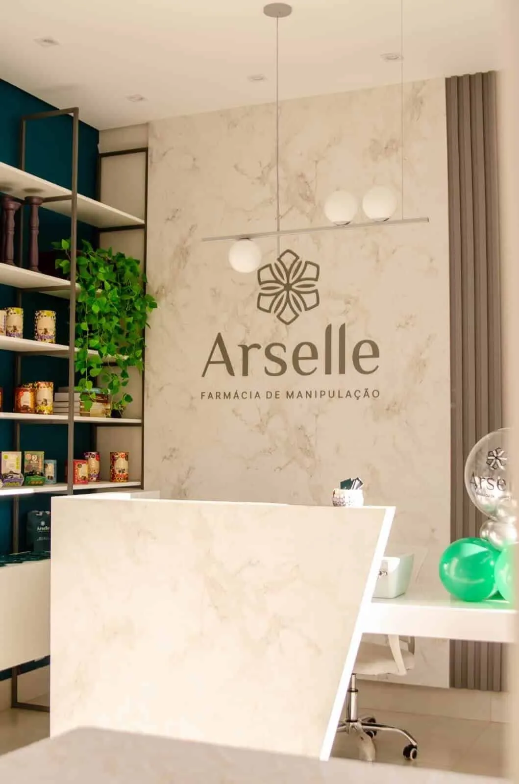 1º Farmácia de Manipulação de Abre Campo/MG